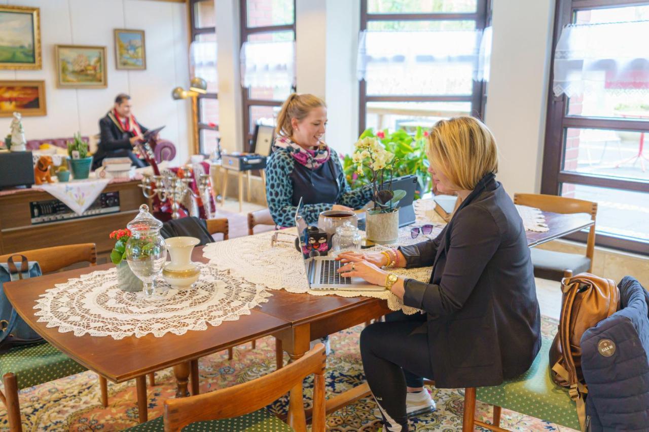 Tante Alma'S Bonner Hotel מראה חיצוני תמונה