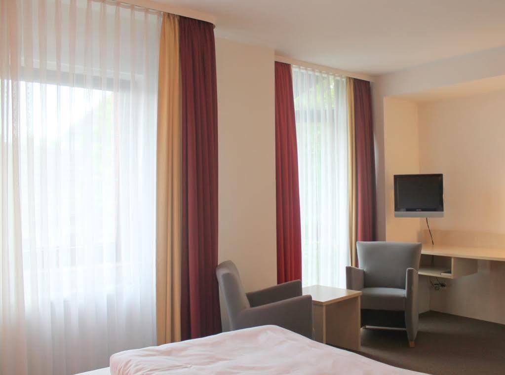 Tante Alma'S Bonner Hotel מראה חיצוני תמונה