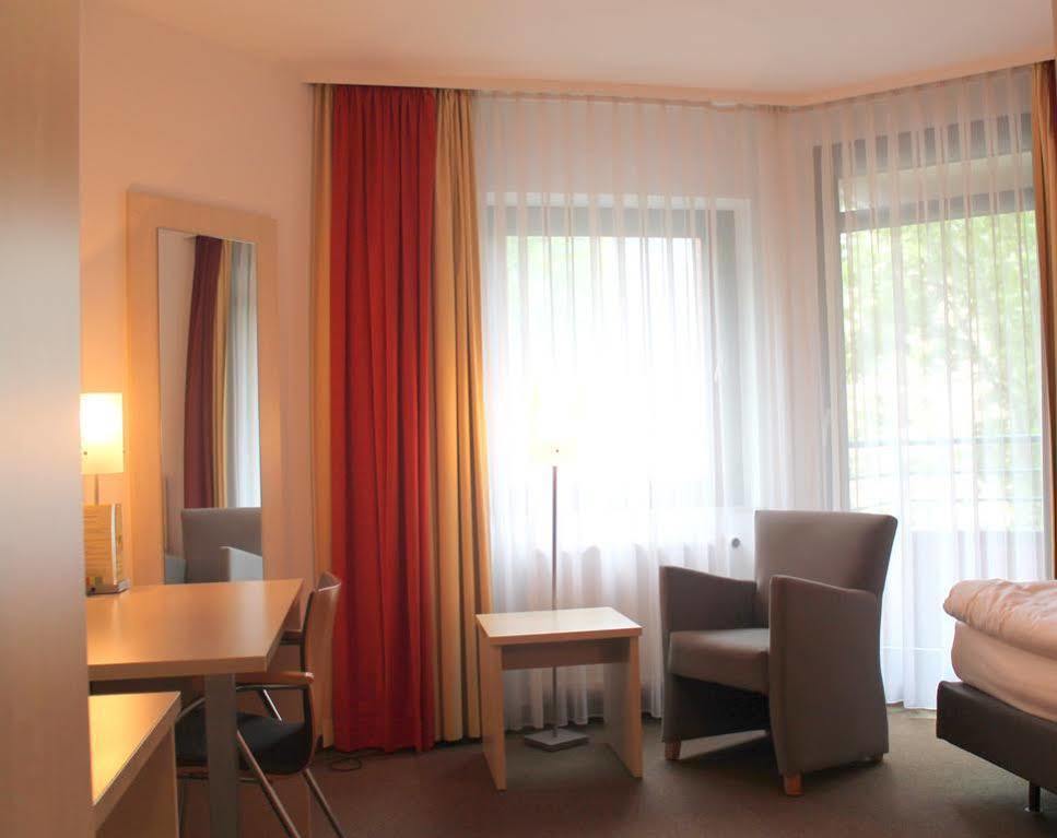 Tante Alma'S Bonner Hotel מראה חיצוני תמונה